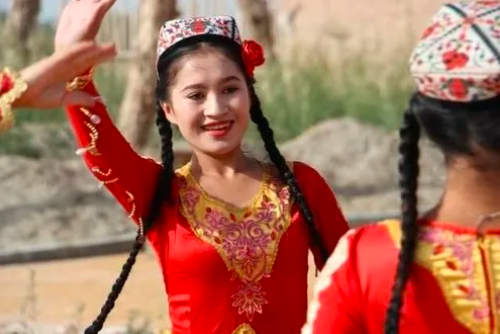 新疆维吾尔族女孩名字大全推荐