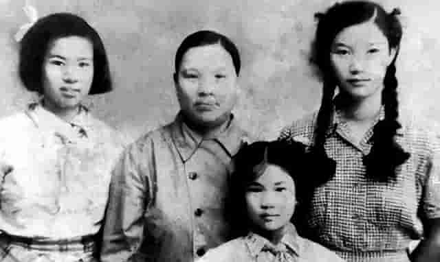 毛岸英牺牲12年后，刘思齐忍痛改嫁，给长子取名“小英”纪念亡夫