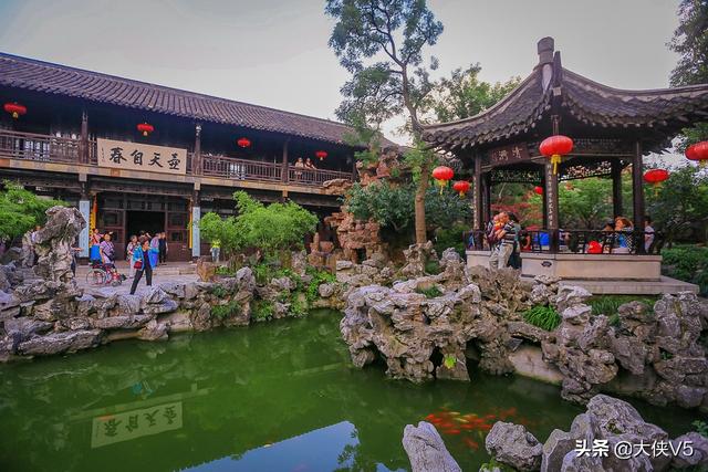中国最有个性的私家园林，地处烟花扬州，名字取竹字半边