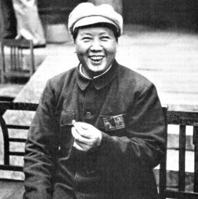 王天相是毛泽东的马夫，建国后毛主席接见他时开玩笑：你大变样了