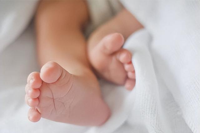 多地公布新生儿爆款姓名，“一诺”再次霸榜，男宝父母超爱这个字