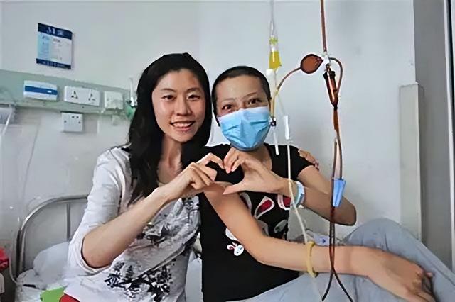 2013年抗癌女孩鲁若晴病逝，韩红范玮琪难过，去世前遭方舟子打假