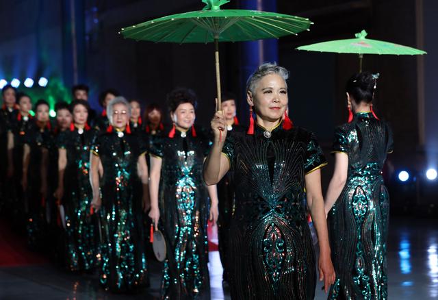2021年北京中老年模特大赛落幕，北京夕阳红艺术团斩获冠军