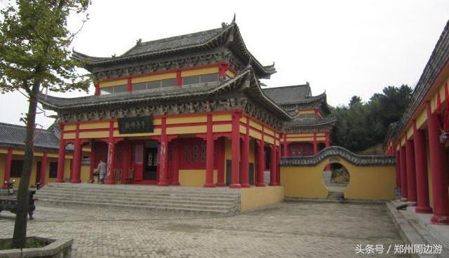 全国唯一一座专门供奉济公活佛的寺庙，鸡公山活佛禅寺