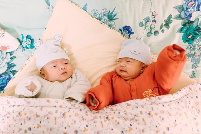 2021年牛宝宝起名：新颖大气的双胞胎宝宝名字