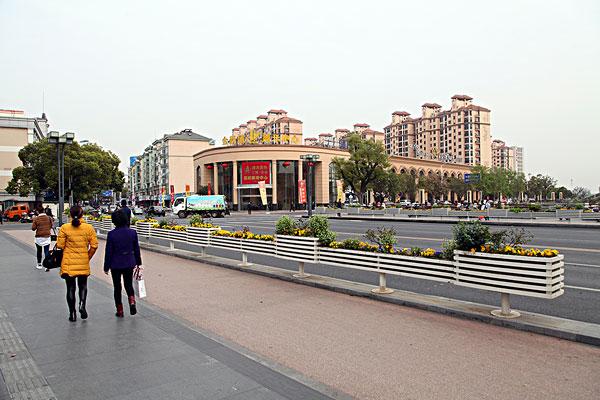 中国三座以“张家”开头的城市，起名与张姓人士有关，知名度高