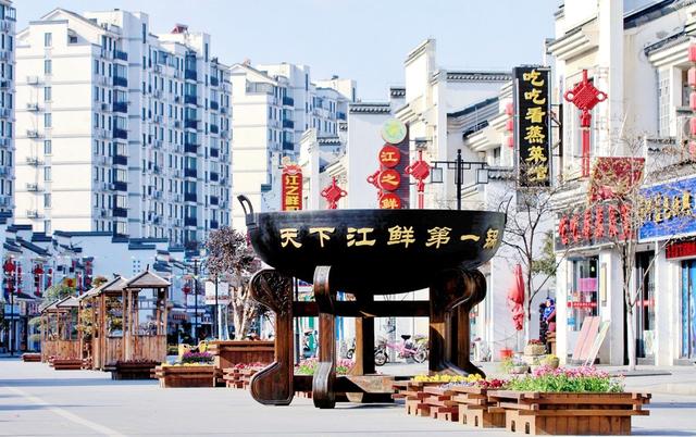 中国三座以“张家”开头的城市，起名与张姓人士有关，知名度高