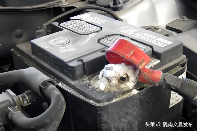 汽车电瓶都是免维护的吗?这样保养电瓶,寿命至少能延长3年