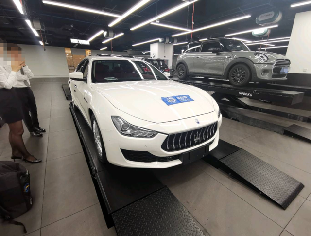 新车70多万,才开3年就贬值近一半!这辆玛莎拉蒂吉博力能买吗?