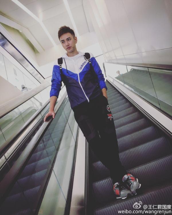 和冯绍峰撞脸,与杨幂是同学,如今36岁终于走红!