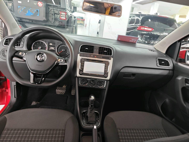 美哉,4万买台七年的大众Polo,国庆节带女友回老家见父母