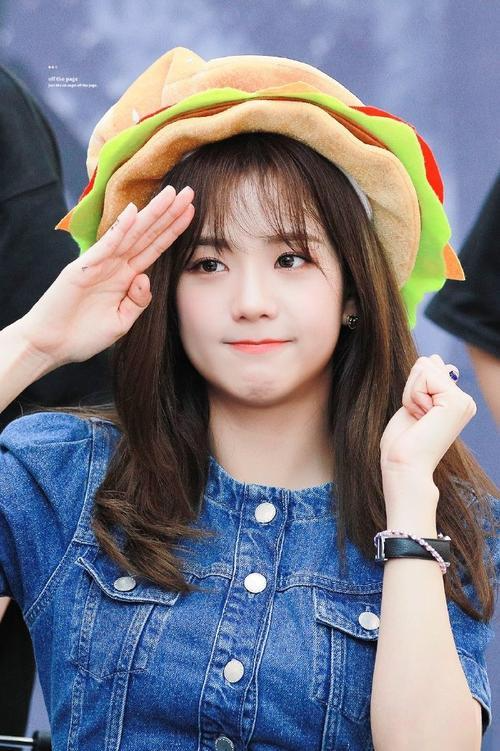 韩国的十大美女,一半性感妩媚,一半冰清玉洁,各个都是人间尤物