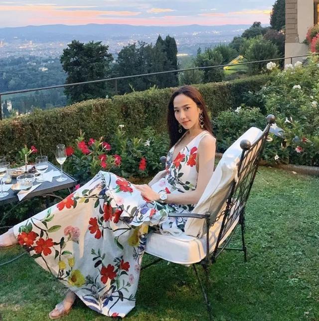 42岁的她,凭什么稳坐泰国“顶流”宝座?