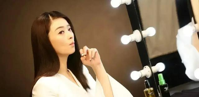 肉感女神蒋欣太丰满了!大胸肥臀,匀称、前凸后翘身材太迷人 -