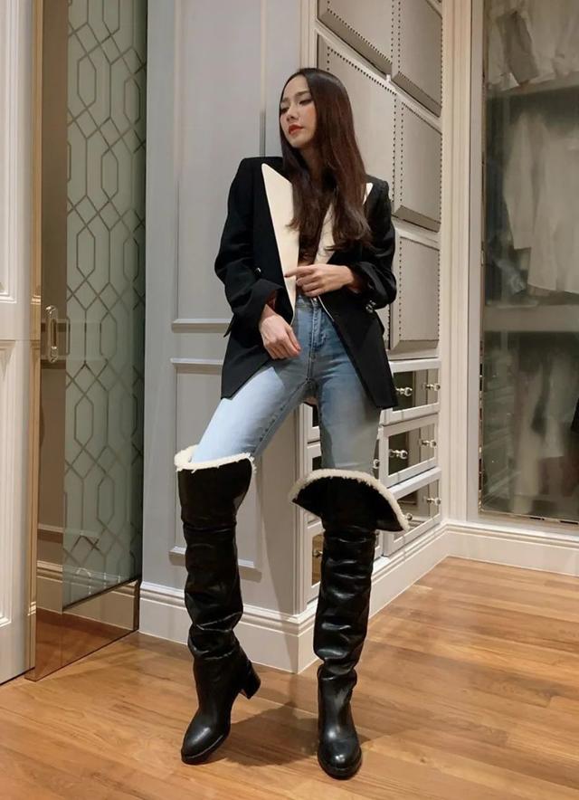 42岁的她,凭什么稳坐泰国“顶流”宝座?