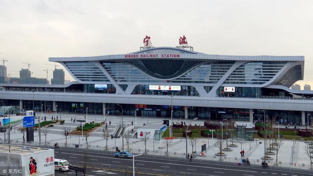 4条春运凌晨接驳专线公交开通,分别开往镇海、北仑、鄞州和奉化