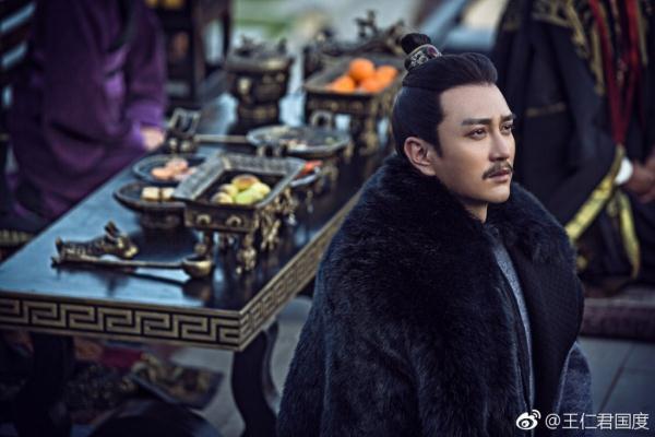 和冯绍峰撞脸,与杨幂是同学,如今36岁终于走红!