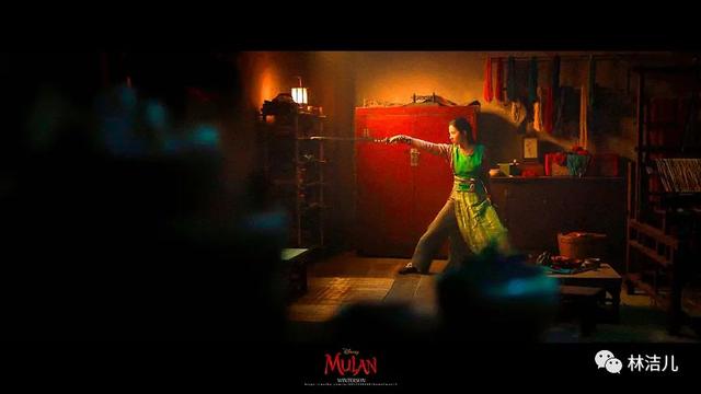 艾玛沃特森、艾丽范宁、刘亦菲……这些迪士尼公主,戏里戏外都是时髦精