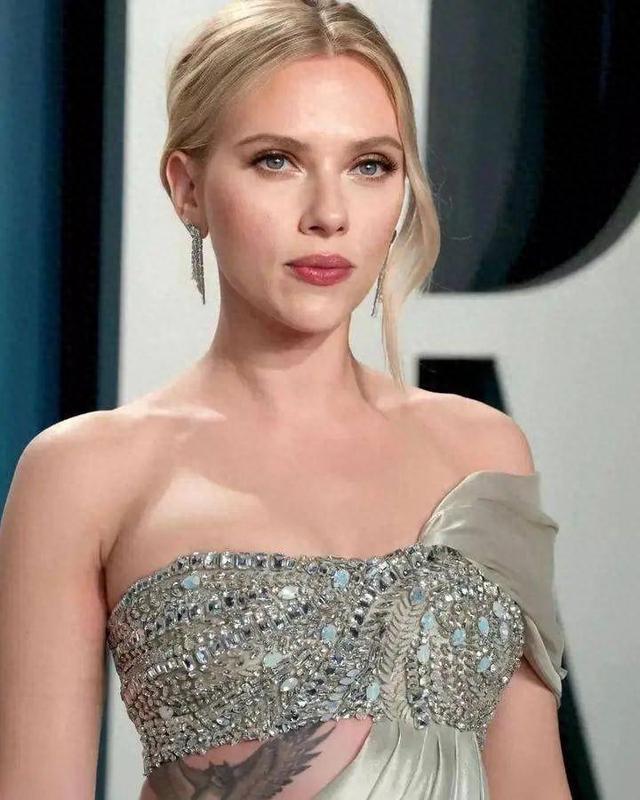 最新排名!2024好莱坞最性感的5位女星出炉了,绯红女巫冲进前3