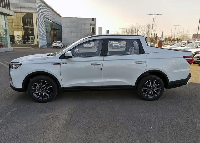 中国重汽VGV首款皮卡,VX7定制版价格曝光,2.0T+8AT,售11.58万