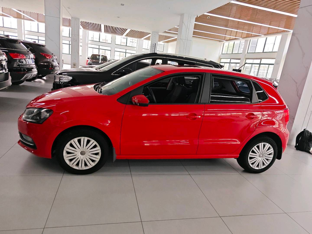 美哉,4万买台七年的大众Polo,国庆节带女友回老家见父母