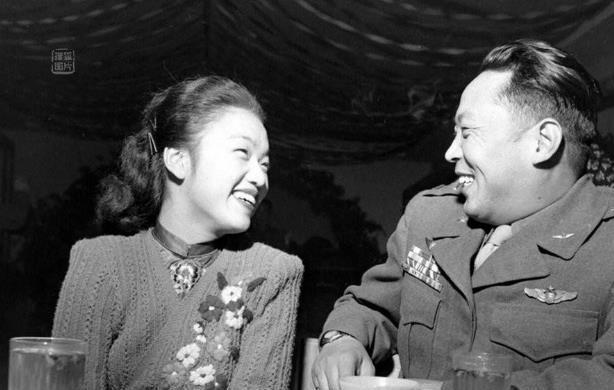 “哈儿”却成了川军将领,养妻妾40人还活了83岁,六个字总结一生