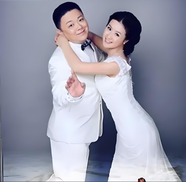 越剧张宇峰:嫁二婚丑男引争议,如今被婆家当成宝,成人生赢家