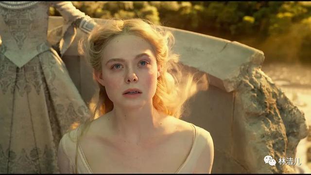 艾玛沃特森、艾丽范宁、刘亦菲……这些迪士尼公主,戏里戏外都是时髦精