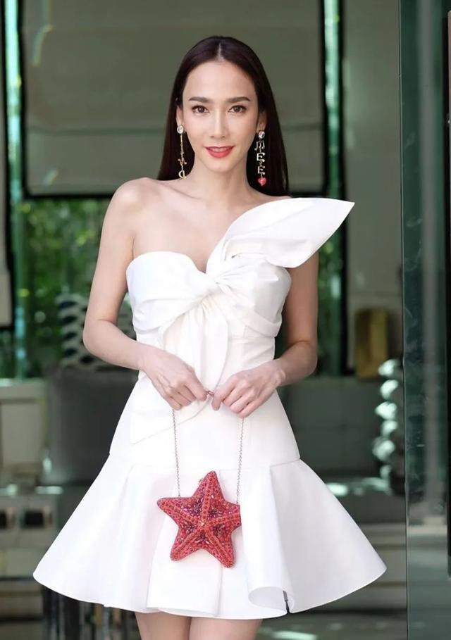 42岁的她,凭什么稳坐泰国“顶流”宝座?