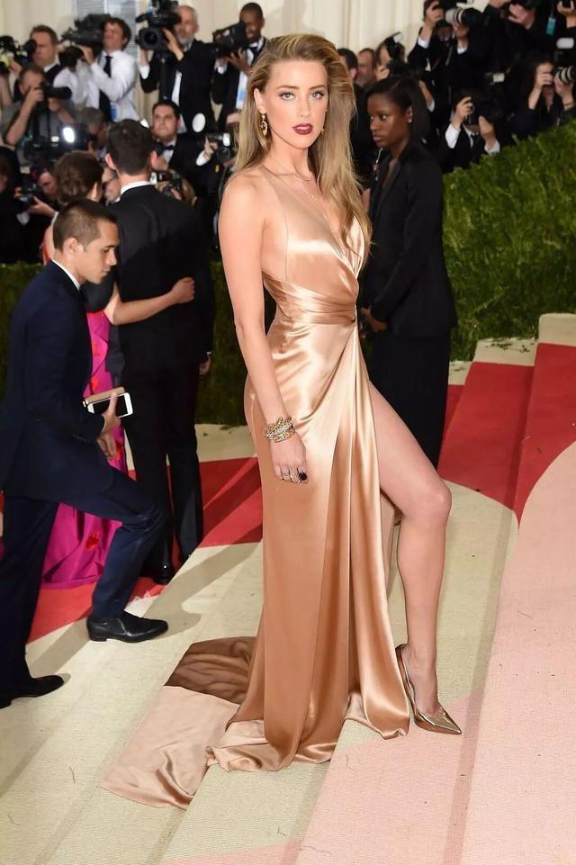 最新排名!2024好莱坞最性感的5位女星出炉了,绯红女巫冲进前3