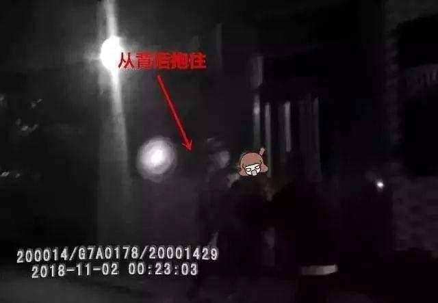 深夜温岭街头,一个情绪激动的美女惊动了特警……(多图)