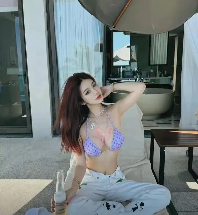 性感美女比基尼泳装内衣超美超迷人,曼妙身姿诱人!