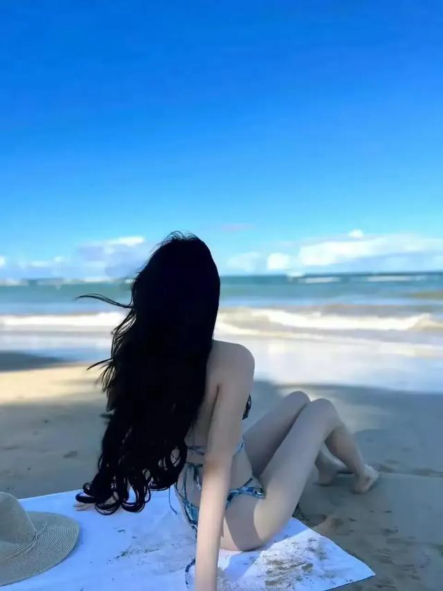 性感美女比基尼泳装内衣超美超迷人,曼妙身姿诱人!