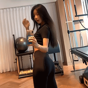 37岁美女DJ燃爆全场,而网友竟都在馋她的身子