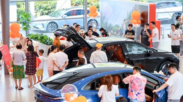 “十一”假期,汽车消费火热!现在买车有多划算,这些优惠都能享受→