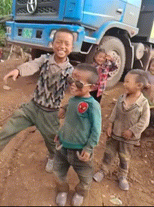 就在今天火车卧铺惊现“裸睡”美女,乘客尴尬提醒:能穿上衣服吗