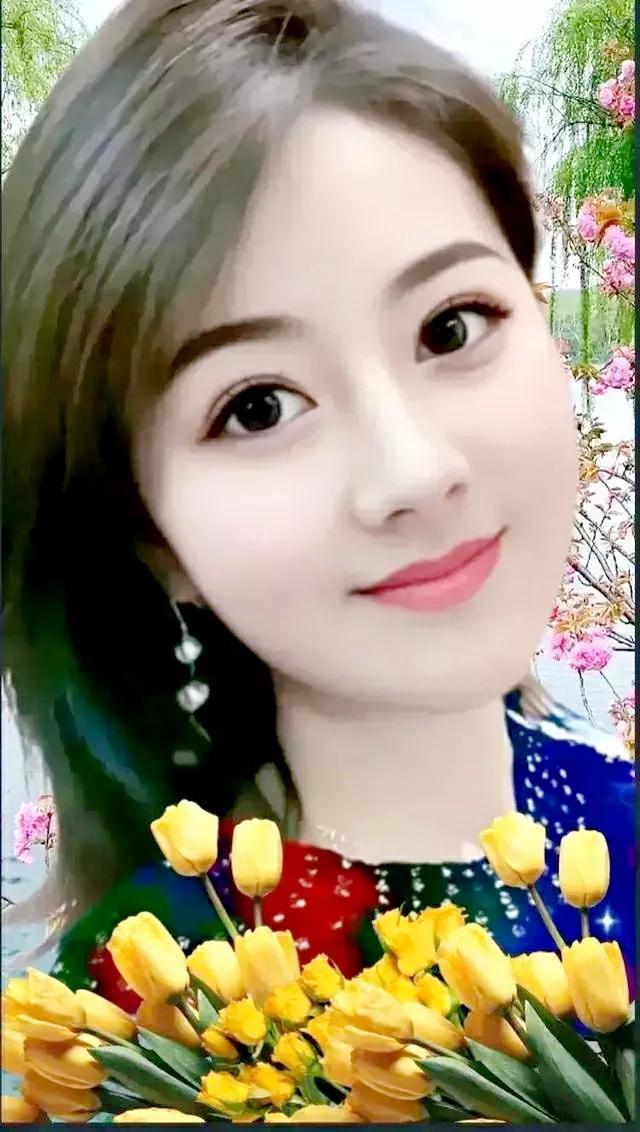 七言藏头诗:女人如花,柔情似水