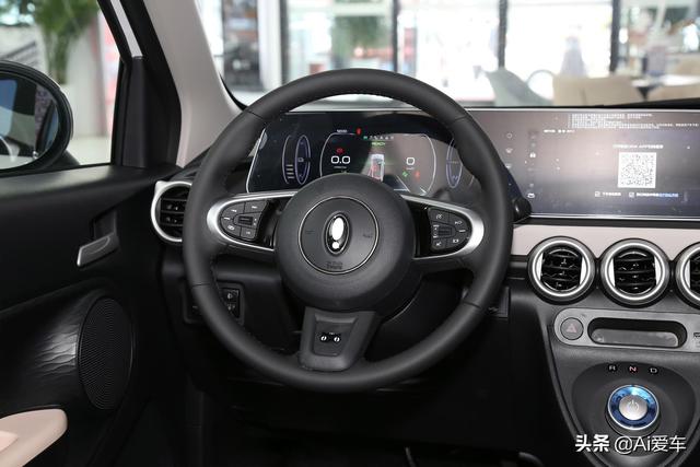 405km续航带快充,大空间高配代步车,便宜还免税,实拍欧拉黑猫