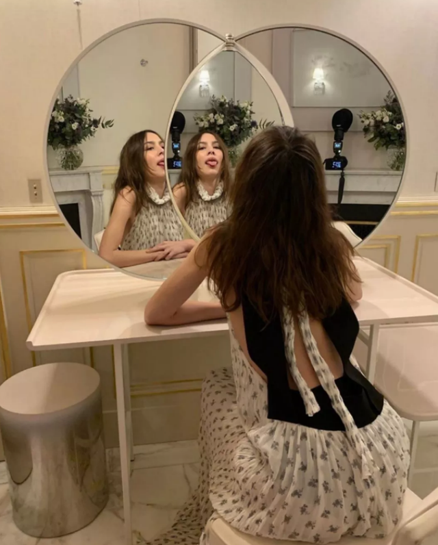 李纯的露背装才是撩爆了众生,蝴蝶谷+光滑背太美了,喜欢到手抖