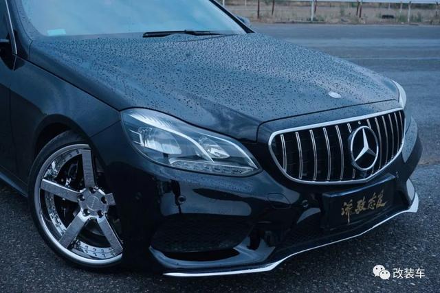 VIP范十足的奔驰E级W212,改装让车子变得更加年轻、更有气质