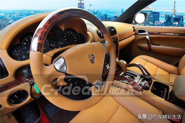 大家都爱的桃木装饰,保时捷卡宴内饰装潢