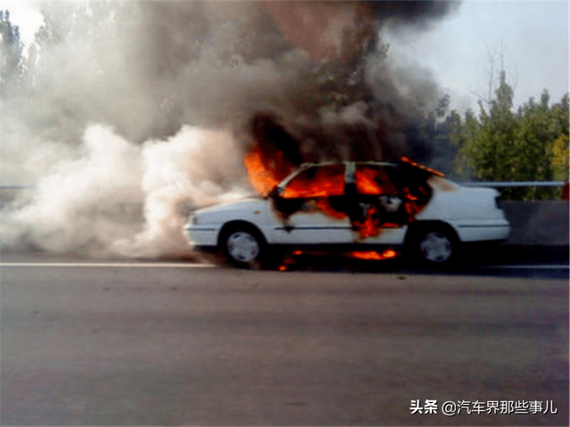 汽车长时间暴晒,会不会被晒坏?维修工:4个解决方法教给你