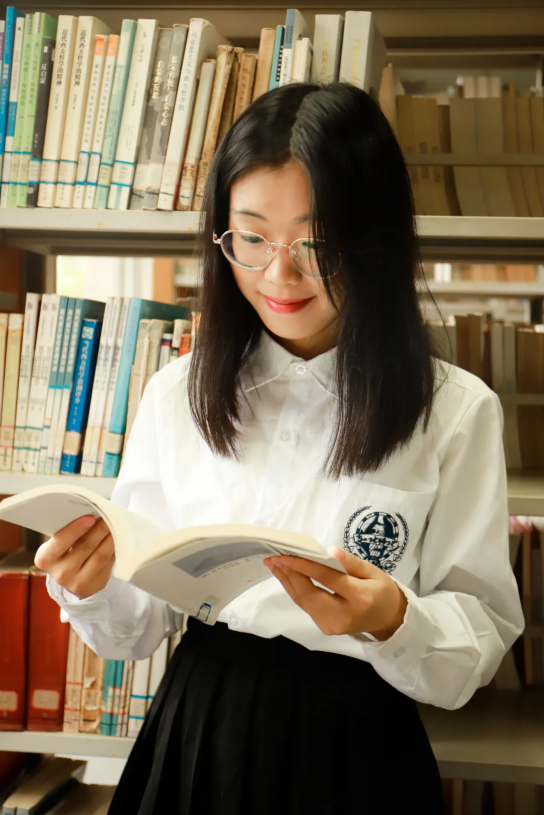 惊艳！四川4位学霸小姐姐，考入同所大学，集体保研985！还住同一宿舍！