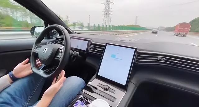 为什么纯电汽车 越开越贵?