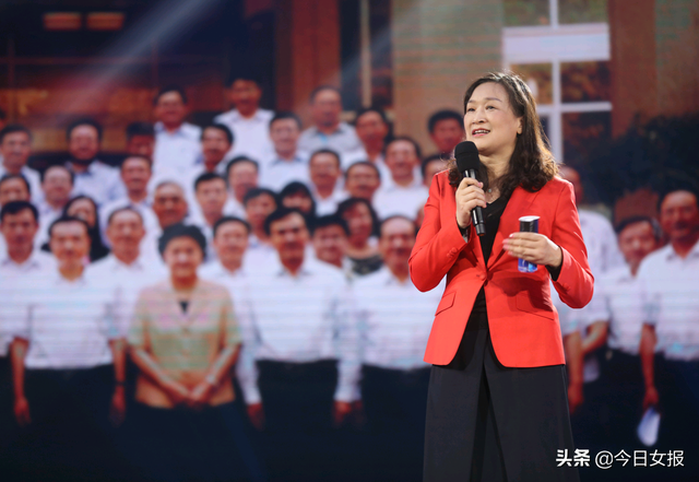 女院士获赞“女神”:16岁上大学,28岁破格晋副教授,31岁破格晋教授,36岁成为博导……