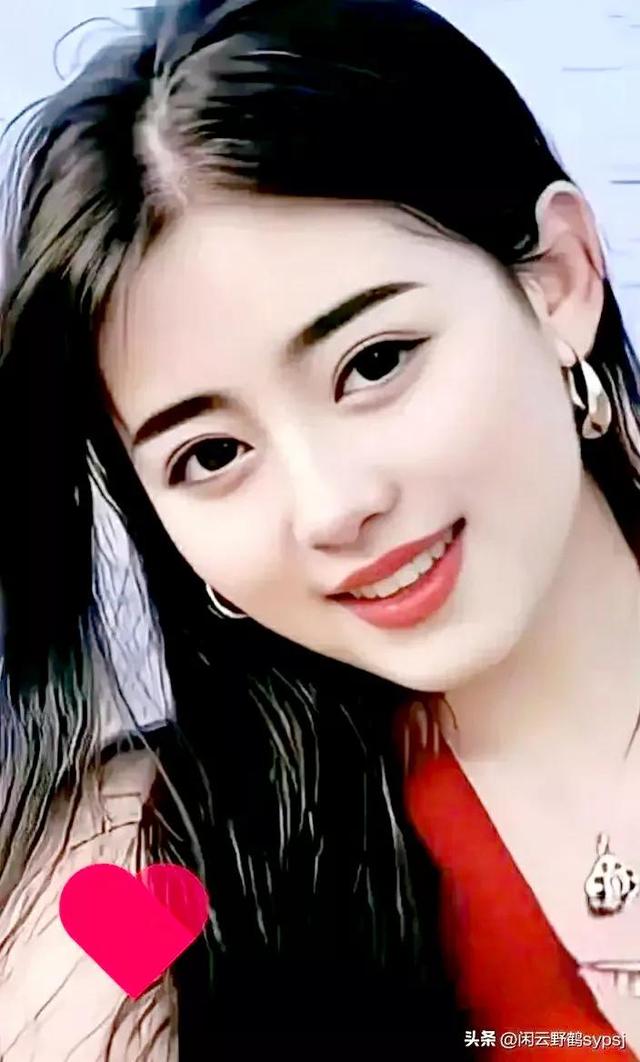 七言藏头诗:女人如花,柔情似水