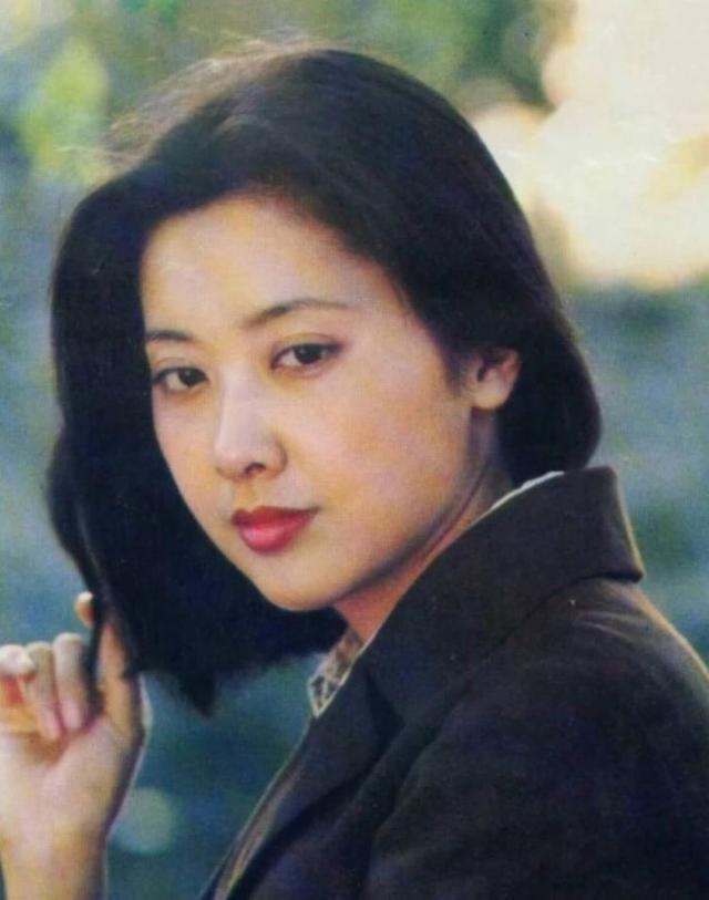 她是中国第一美女,经历过两段婚姻,72岁至今没有孩子
