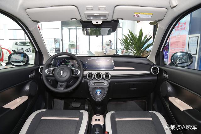 405km续航带快充,大空间高配代步车,便宜还免税,实拍欧拉黑猫