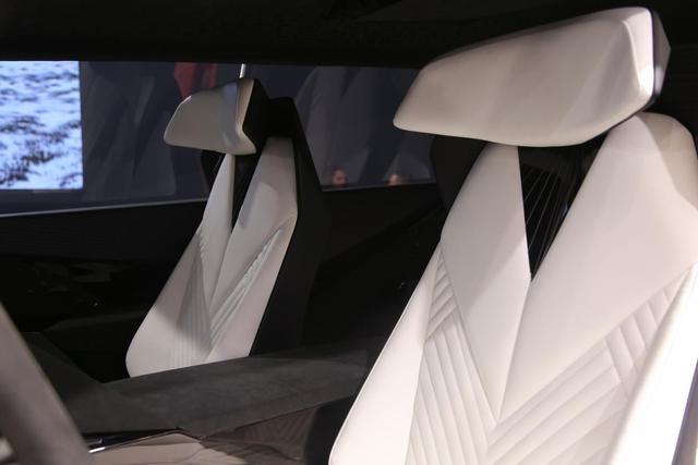 上海车展最贵的车,千万级高定SUV,卡尔曼三款新车亮相