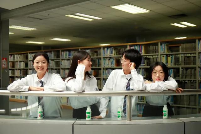 惊艳！四川4位学霸小姐姐，考入同所大学，集体保研985！还住同一宿舍！